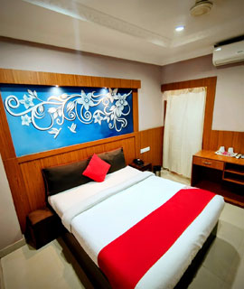 Deluxe Room AC